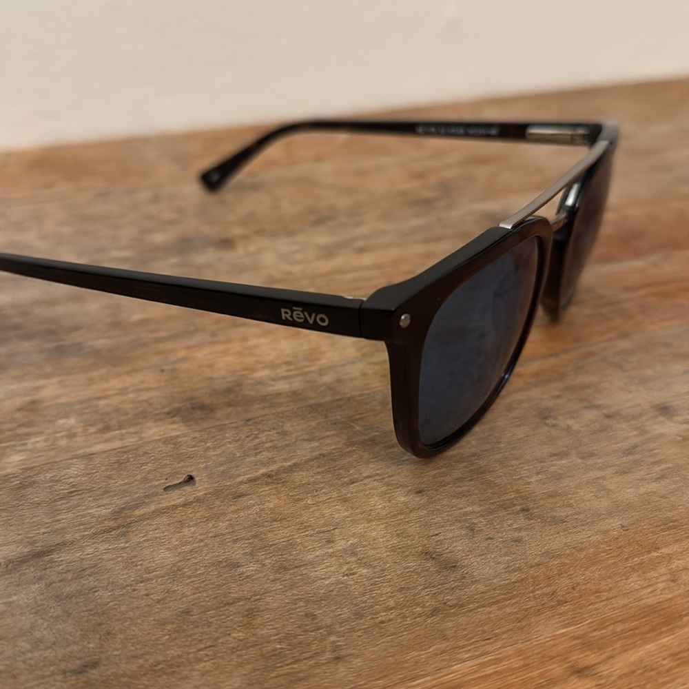 Revo Atlas Polarized Sunglasses - Black Frames with Reflective Blue Lenses - Picture 4 of 8